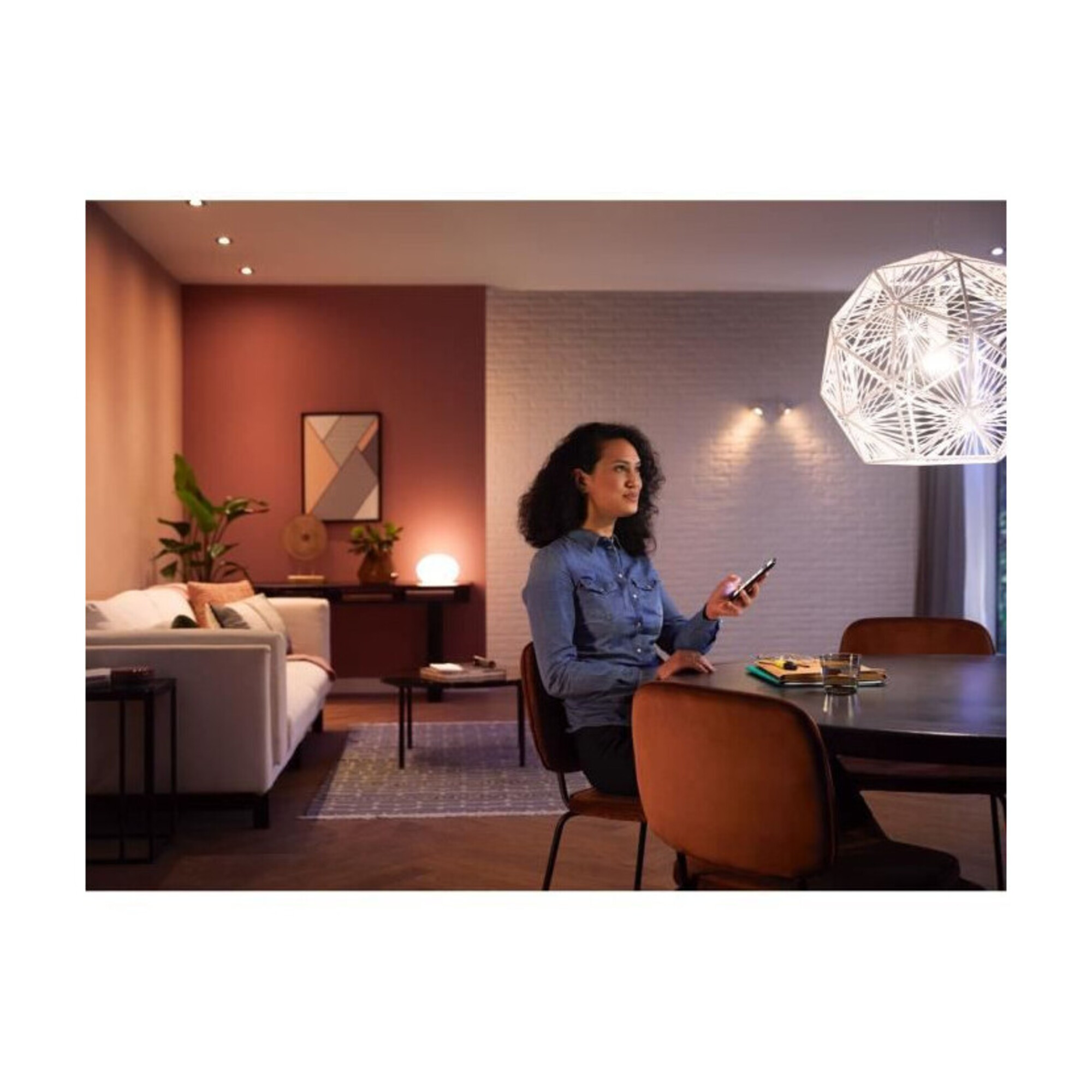 PHILIPS Hue White - Ampoule LED connectée B22 Equivalent 75W - Compatible Bluetooth - Neuf