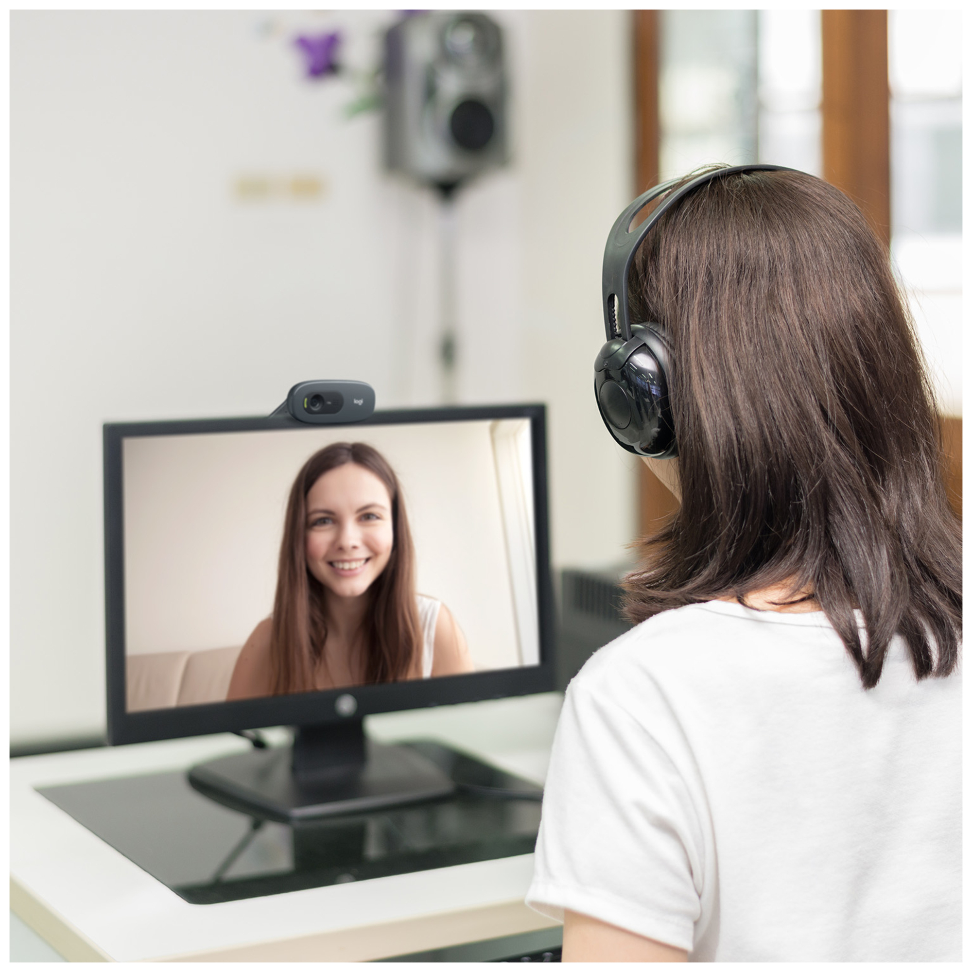 Logitech 960-001063 webcam 3 MP 1280 x 720 pixels USB Gris, Gris foncé - Neuf