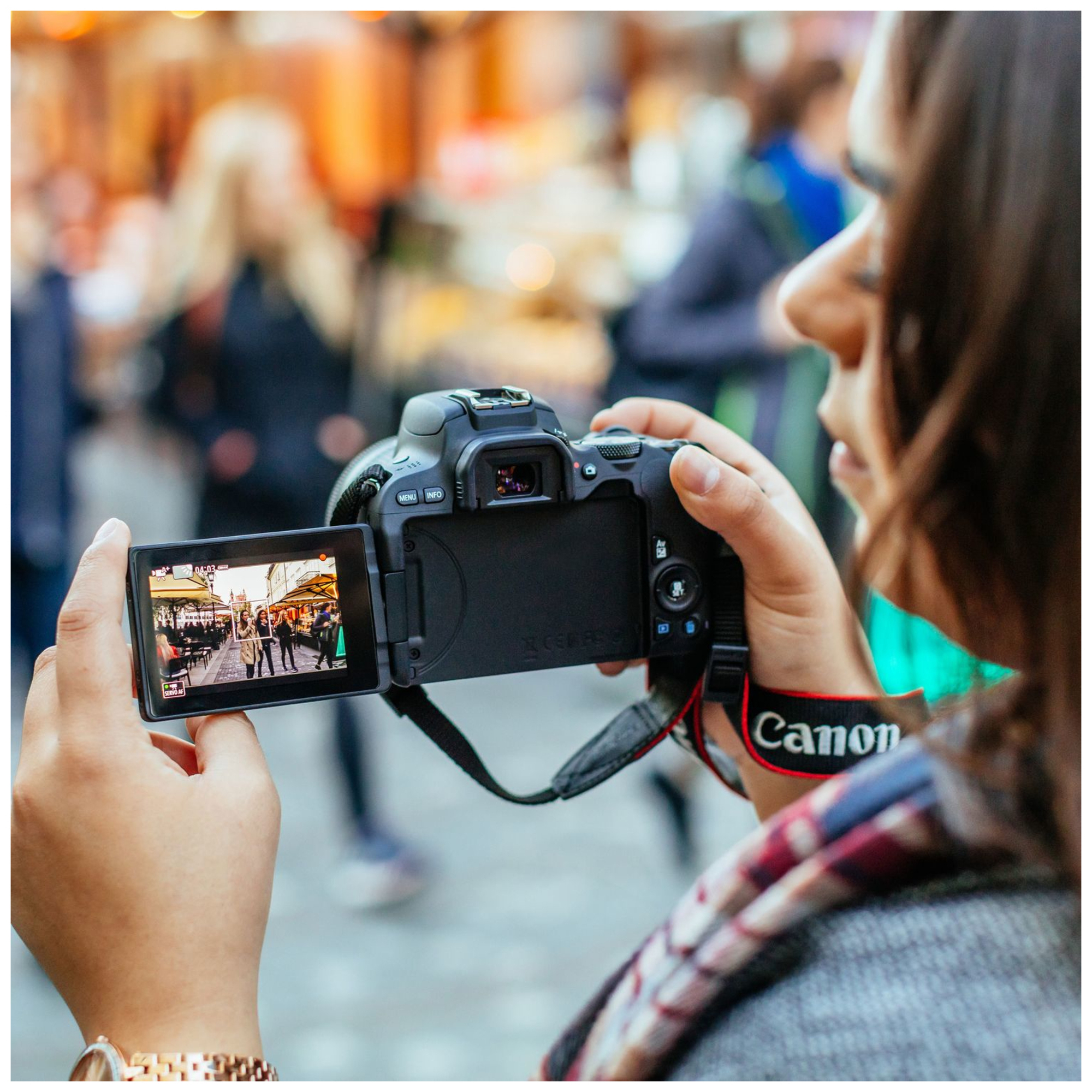 Canon EOS + EF 18 55mm f3.5 5.6 III Kit d'appareil photo SLR 24 2 MP CMOS 6000 x 4000 pixels Neuf - vue 3