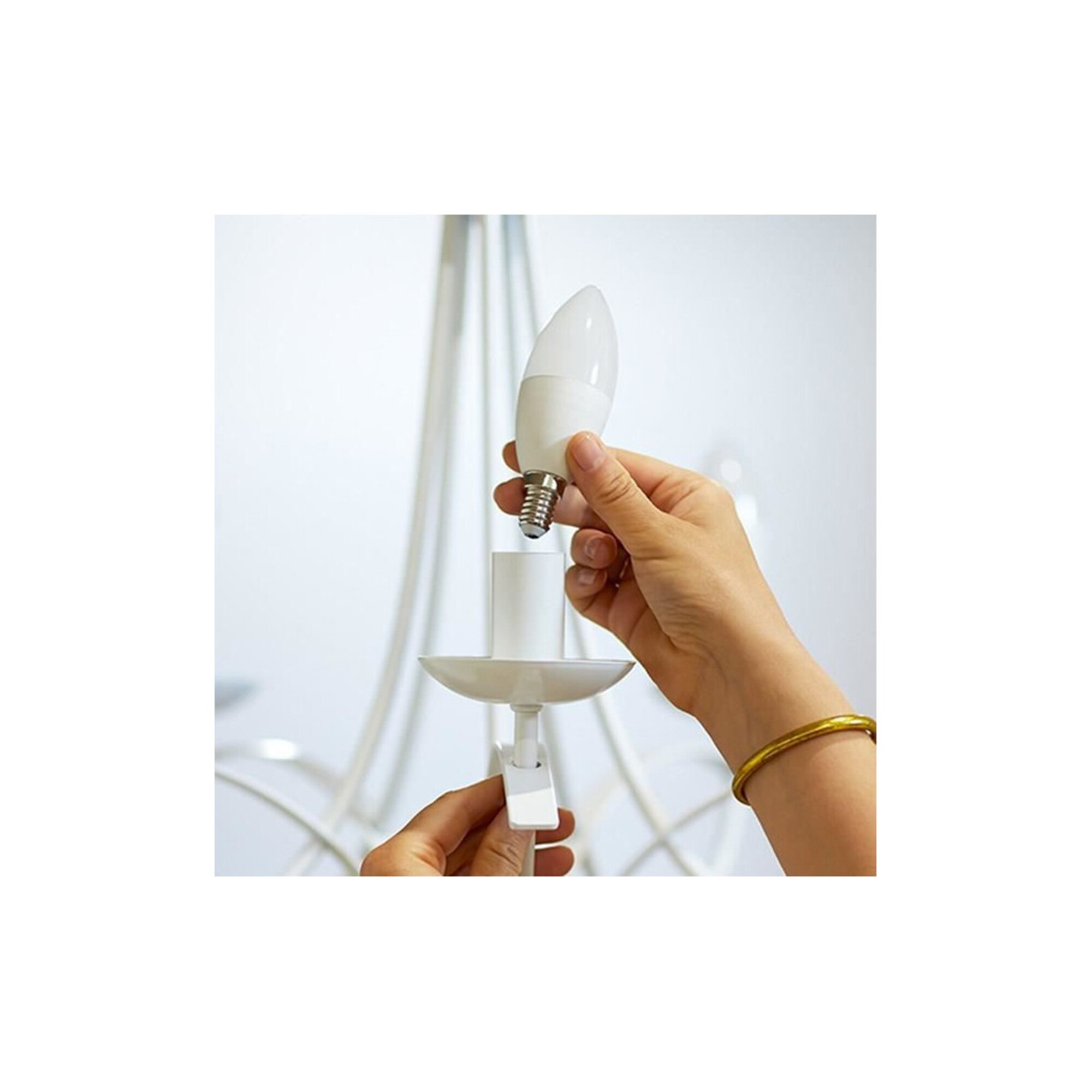 WiZ Ampoule connectée flamme Intensité variable E14 Neuf - vue 6